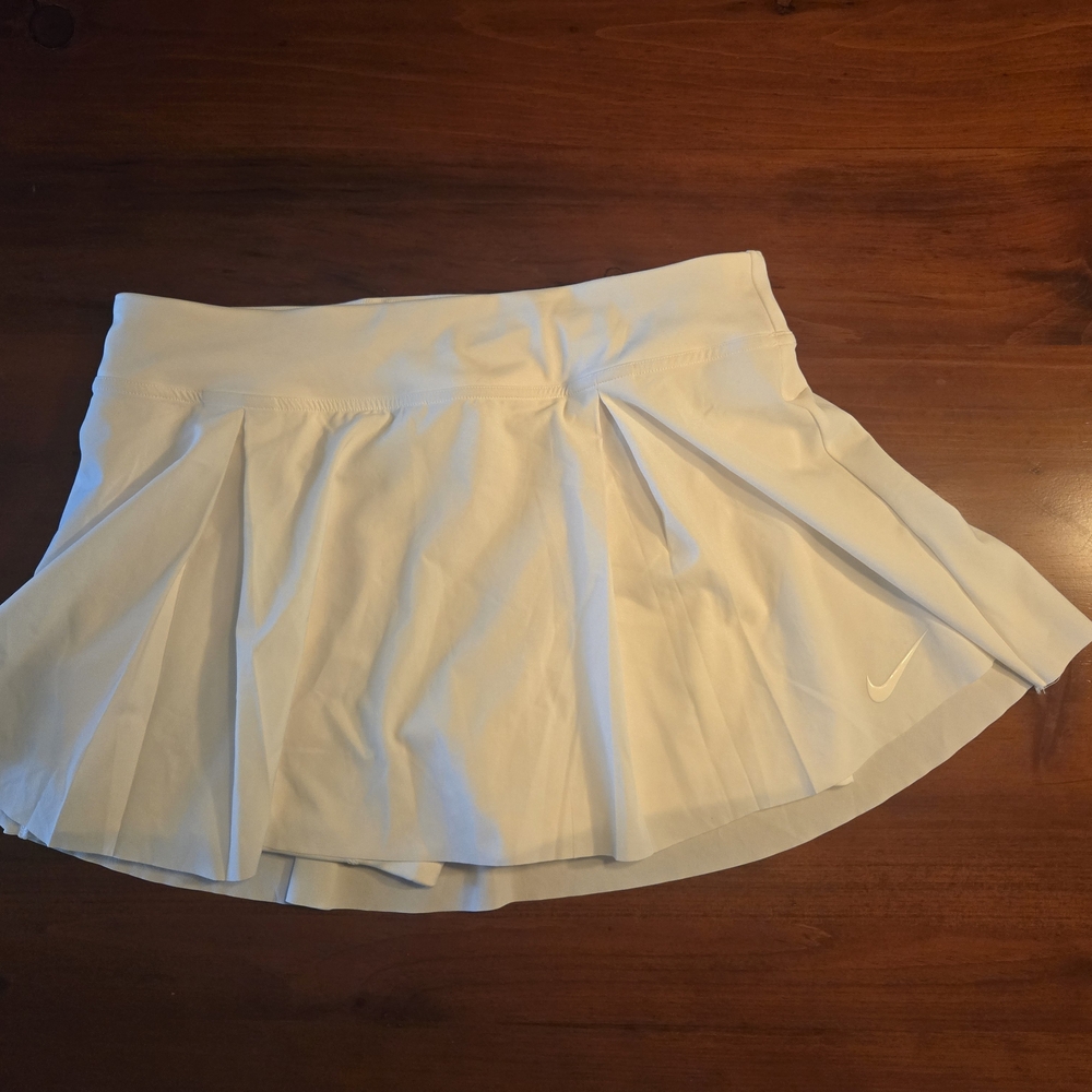 NWT Nike Women's White Tennis Skirt, Size L